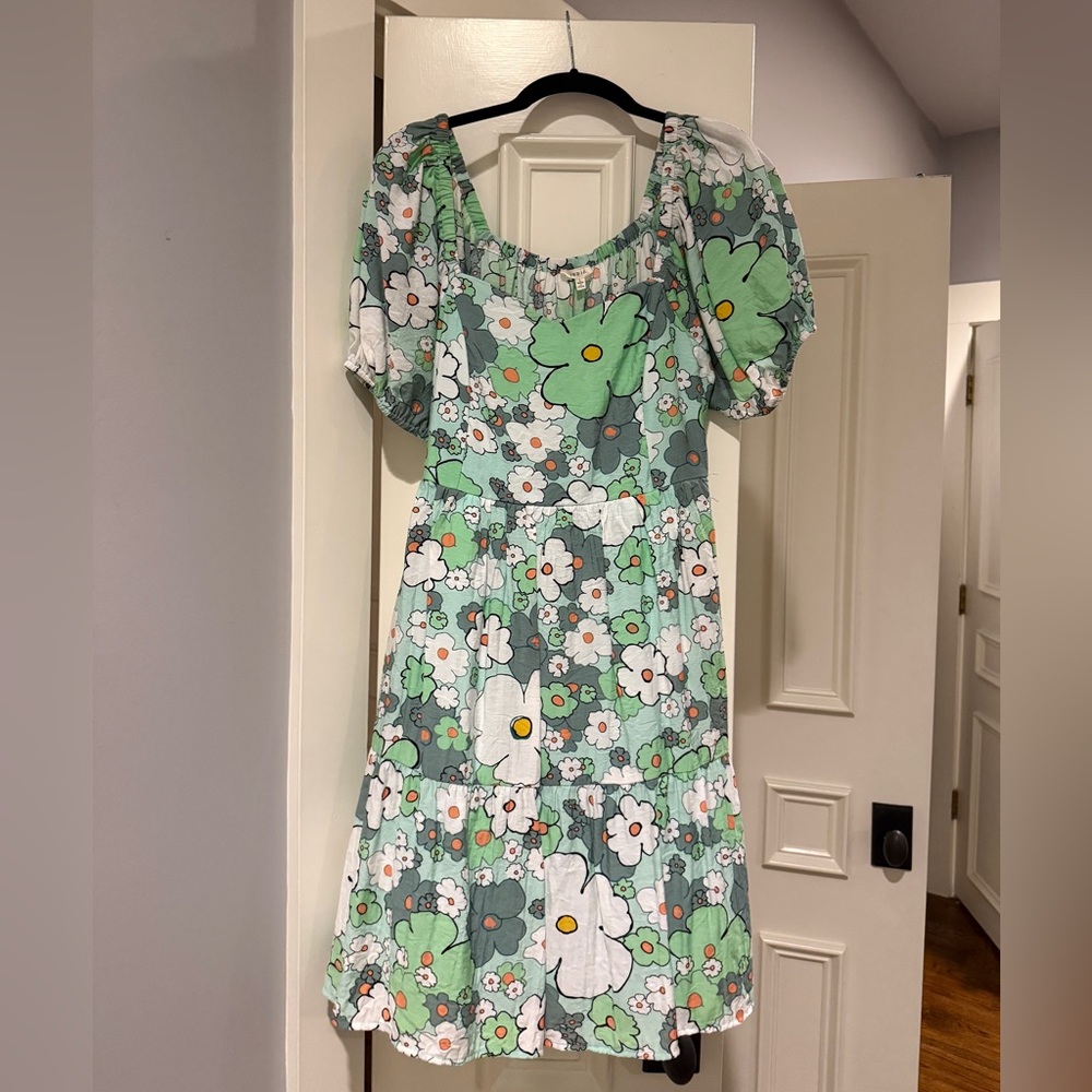 JODIFL size large midi green and white flowered dress